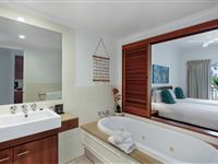 1 Bedroom or 2 Bedroom Ocean Apartment - Mantra Amphora